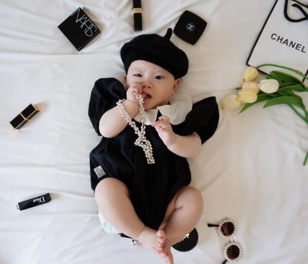 宝宝拍照穿什么衣服好看_如何在家拍宝宝生活照