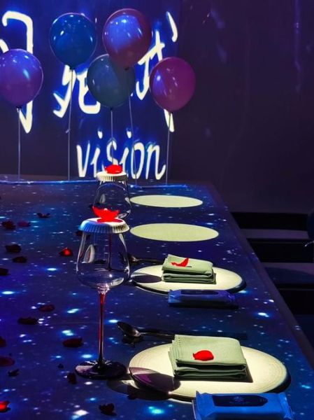 光影艺术餐厅值得去吗_光影艺术餐厅怎么预约