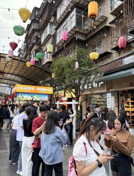 昆明晚上哪里好玩_昆明夜生活攻略