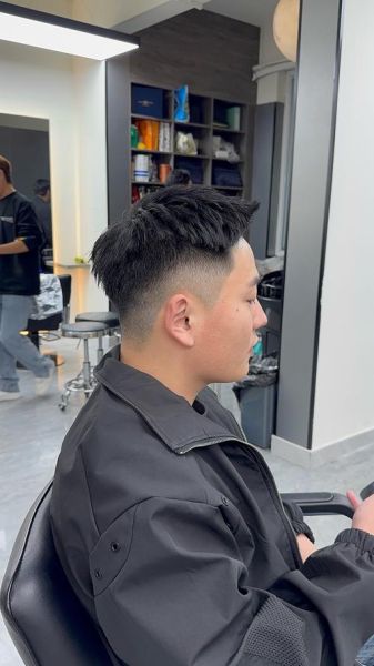 发型源于艺术吗_如何打造艺术感发型