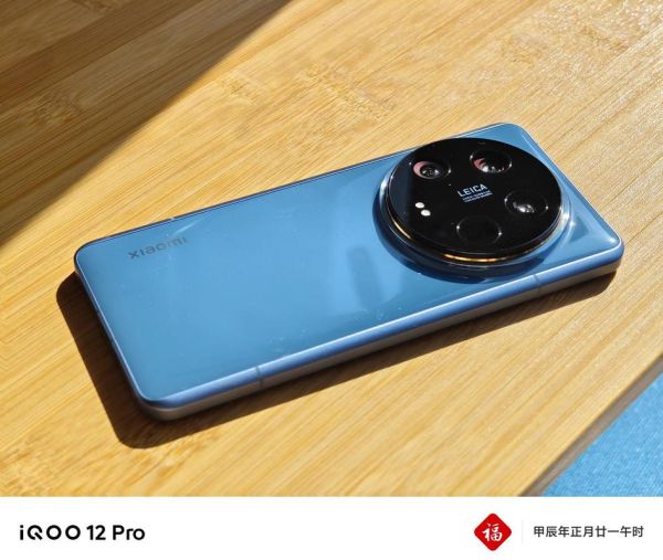 小米14 Ultra值得买吗_小米14 Ultra拍照对比iPhone15 Pro Max