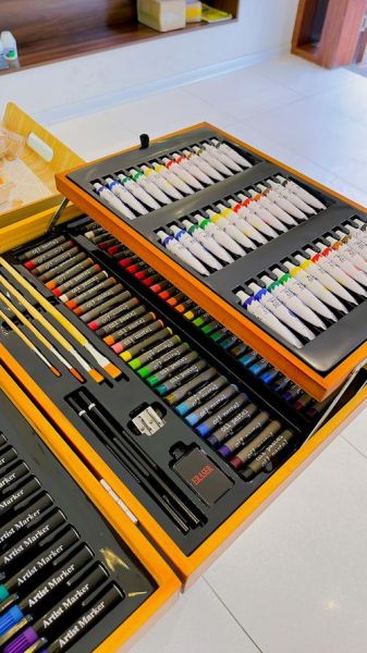 水彩入门买什么颜料_初学者水彩画工具推荐