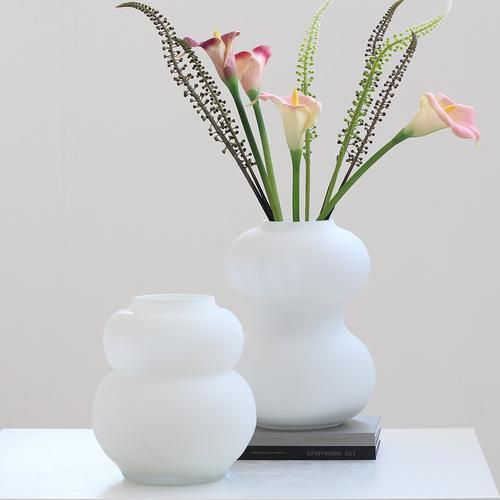 花瓶适合插什么花_如何让花瓶成为家居亮点