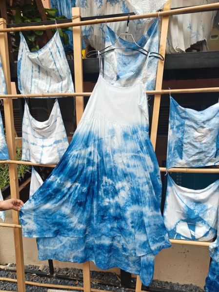 扎染衣服怎么洗_扎染图案会掉色吗