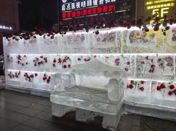 玫瑰冰雕怎么做_玫瑰冰雕能保存多久