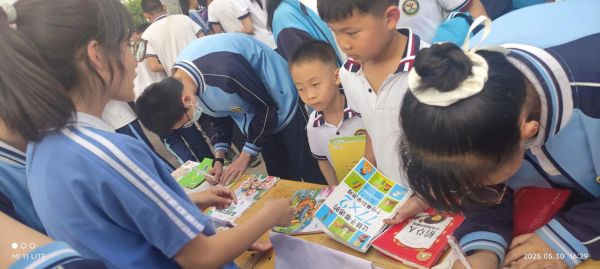 学校精彩生活有哪些亮点_如何记录校园精彩瞬间