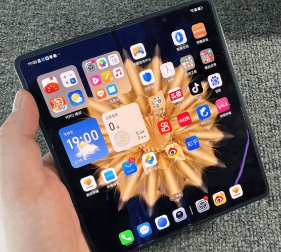 2024年折叠屏手机值得买吗_折叠屏手机优缺点