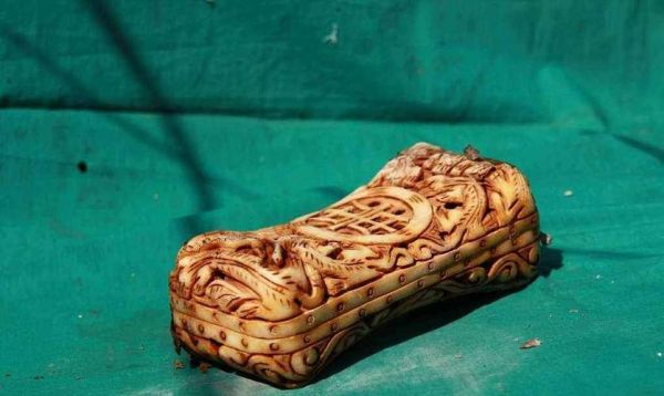 枕头历史故事大全_古代枕头为什么那么高