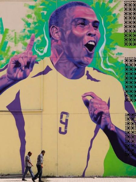 足球壁画艺术_如何打造街头爆款