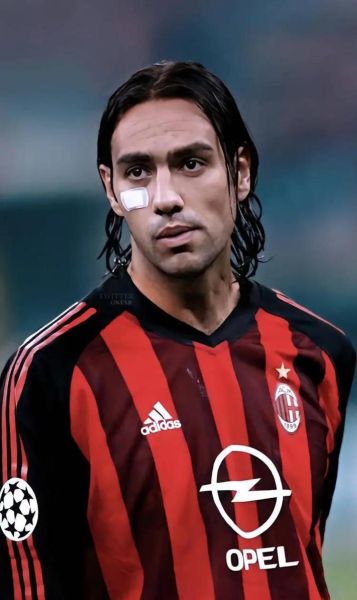 历史最强中后卫是谁_中后卫排名前十