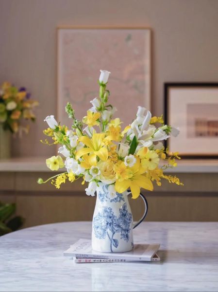 插花初学者买什么花材_插花色彩搭配技巧