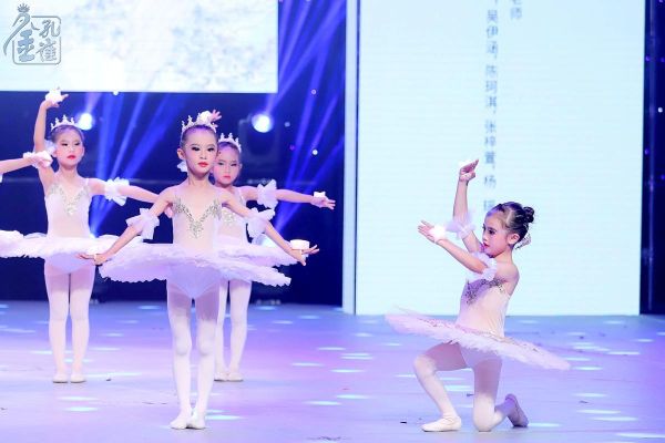 舞蹈艺术班怎么选_少儿舞蹈班哪家好
