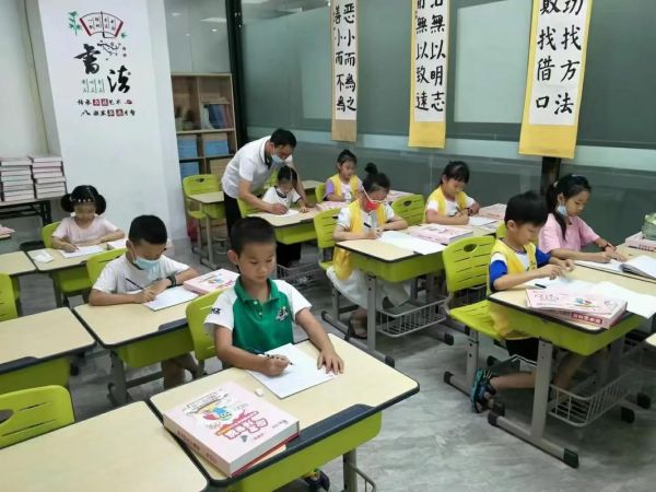 少年艺术培训哪家好_如何激发孩子创造力