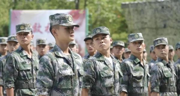 军校假期生活是怎样的_军校学员放假能回家吗
