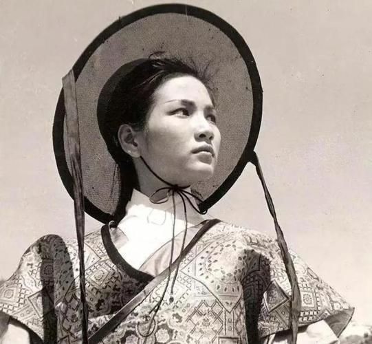 唐伯虎点秋香是真的吗_唐伯虎有几个老婆