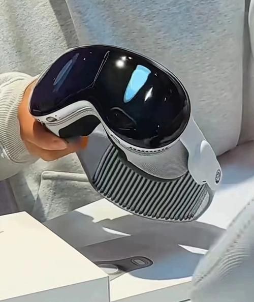 苹果Vision Pro值得买吗_如何选购VR头显