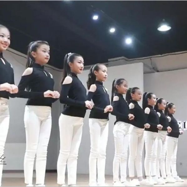 幼儿形体艺术是什么_几岁学最合适