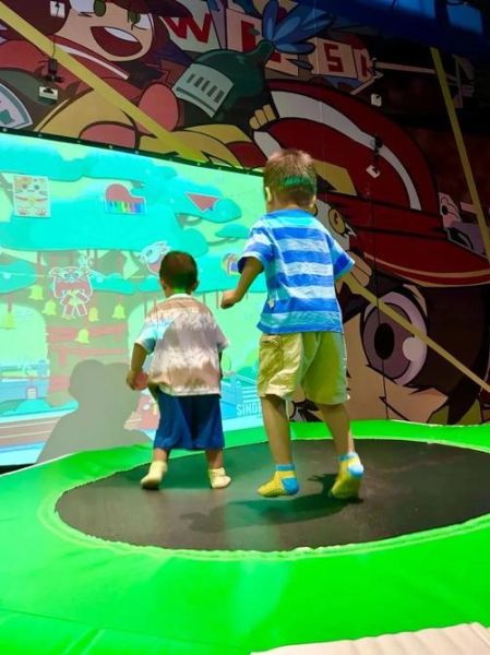 儿童高科技游乐设施有哪些_互动投影滑梯多少钱