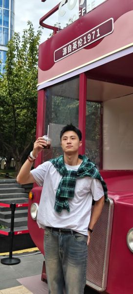 男生日常生活照怎么拍_男生拍照姿势有哪些