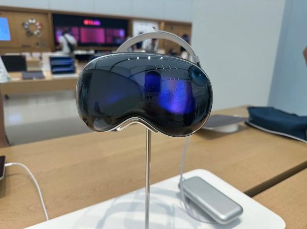 what_is_apple_vision_pro_used_for_how_much_does_it_cost