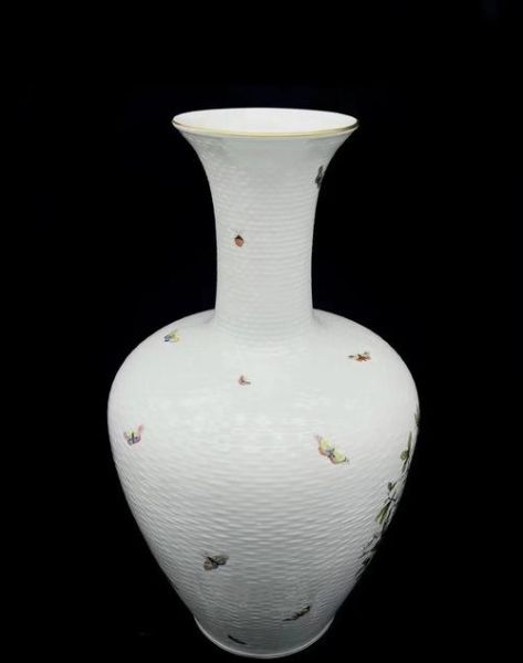 陶瓷艺术收藏价值_如何鉴别手工陶瓷