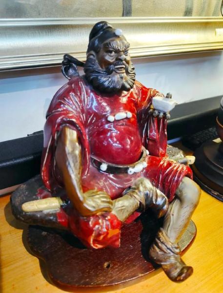 陶瓷艺术收藏价值_如何鉴别手工陶瓷