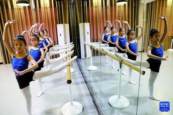 舞蹈培训班怎么选_学舞蹈多久能学会