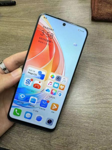 荣耀手机历代型号有哪些_荣耀手机哪一代最经典