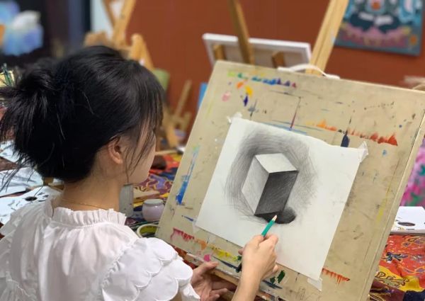 艺术培训机构哪家好_零基础学画画多久能学会