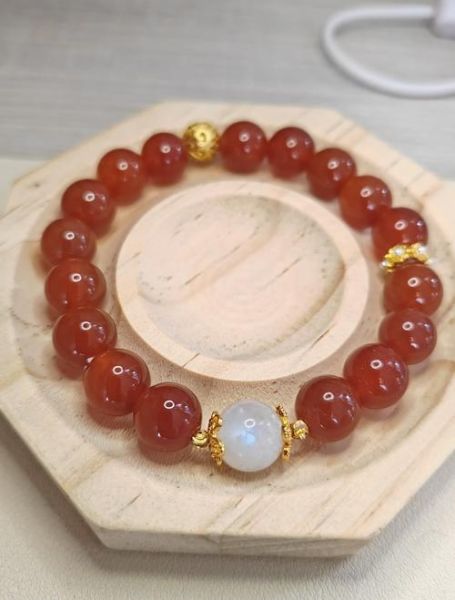 玛瑙手链怎么选_玛瑙的功效与作用