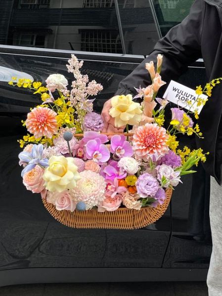 手提艺术花篮怎么选_适合送什么场合